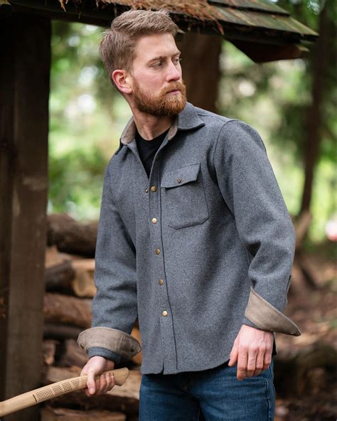 Wool Overshirt in Shrew .